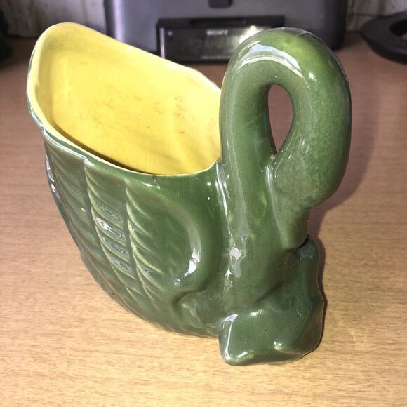 Red Wing USA Art Pottery #1337 Planter Swan with Chick Avocado Yellow Lined 5” - Picture 1 of 4